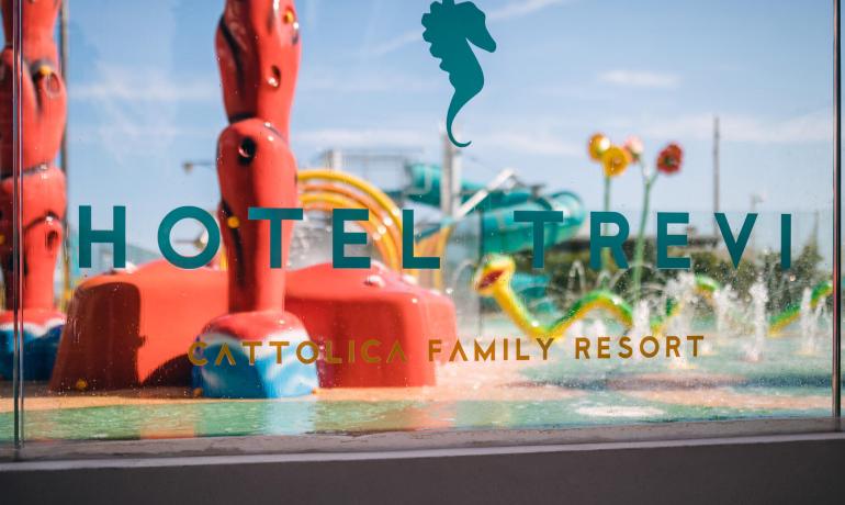 Hotel Trevi, resort familiare a Cattolica con giochi d'acqua.