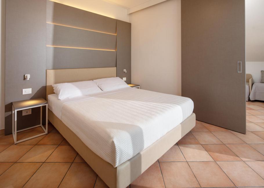 cattolicafamilyresort en july-in-cattolica-at-family-hotel-with-pool-and-entertainment 013