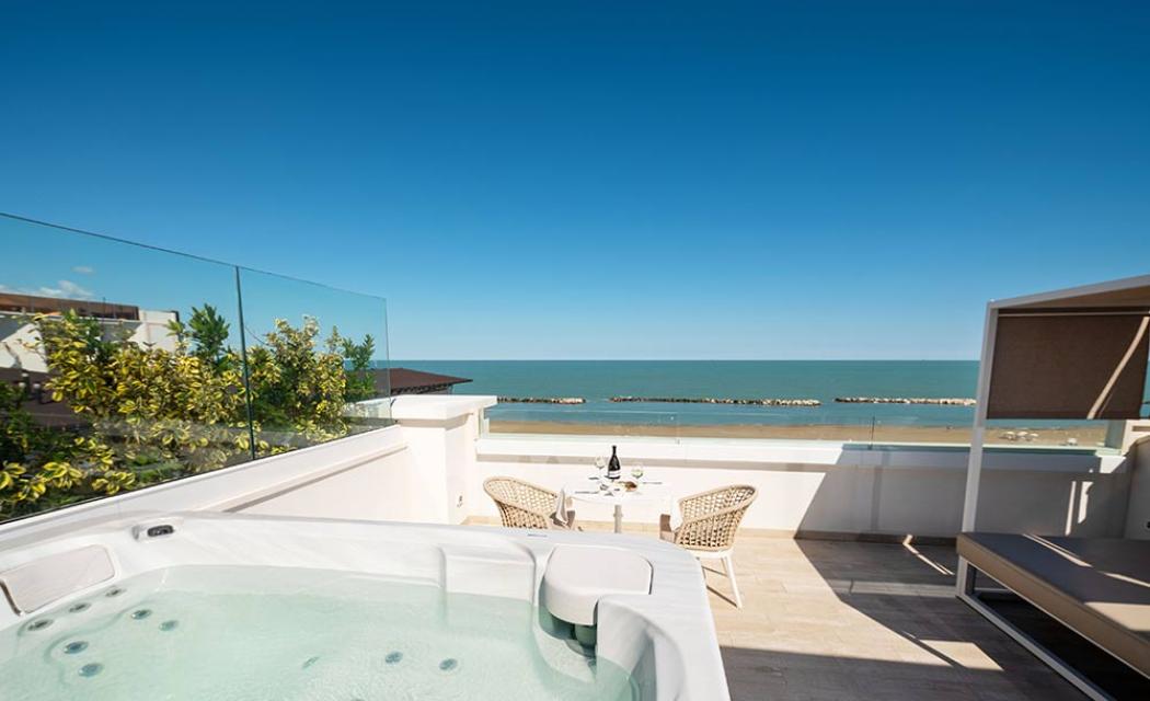 cattolicafamilyresort de zimmer 016